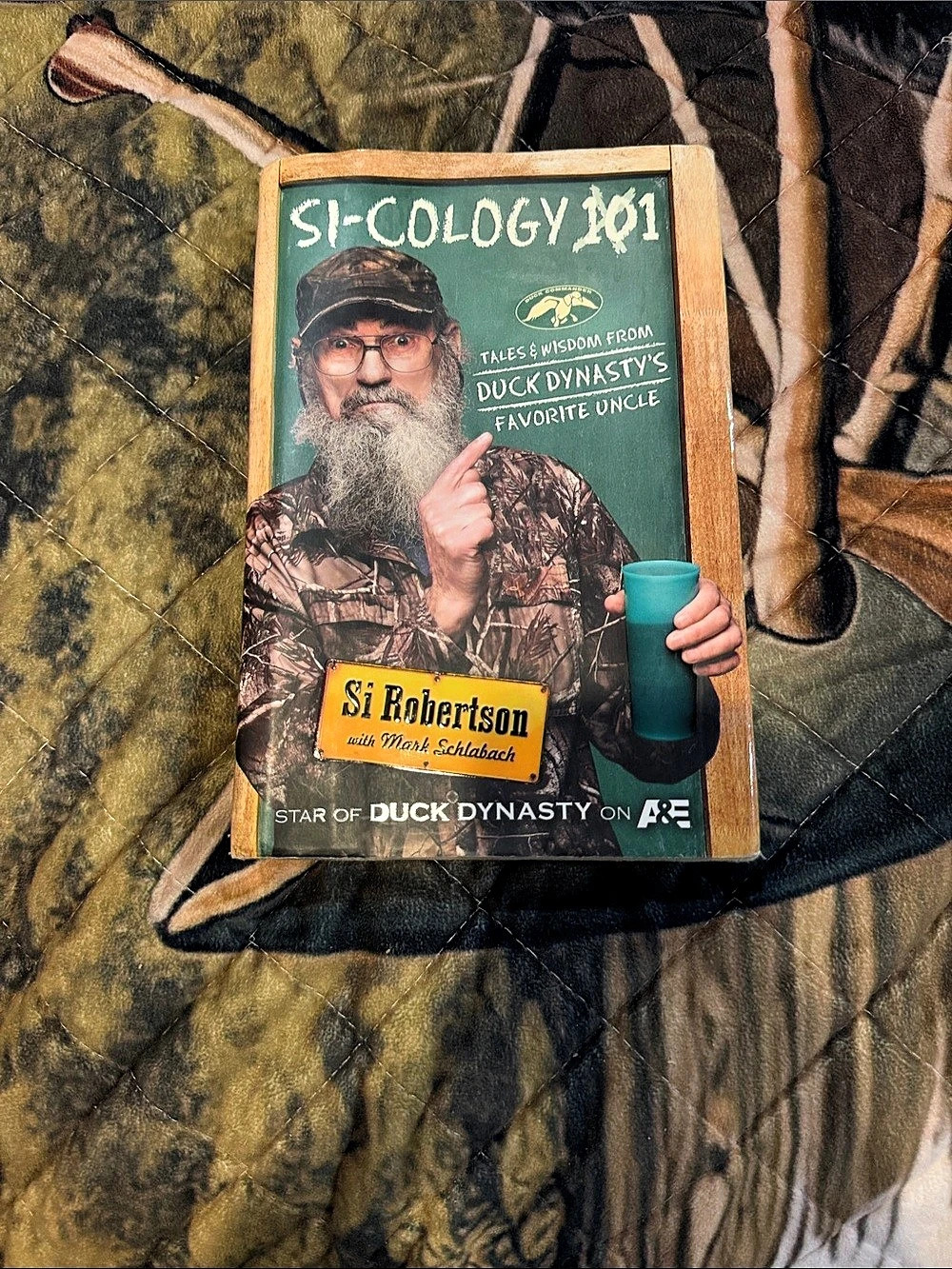 A&E Si-Cology 101 Duck Dynasty Book Green